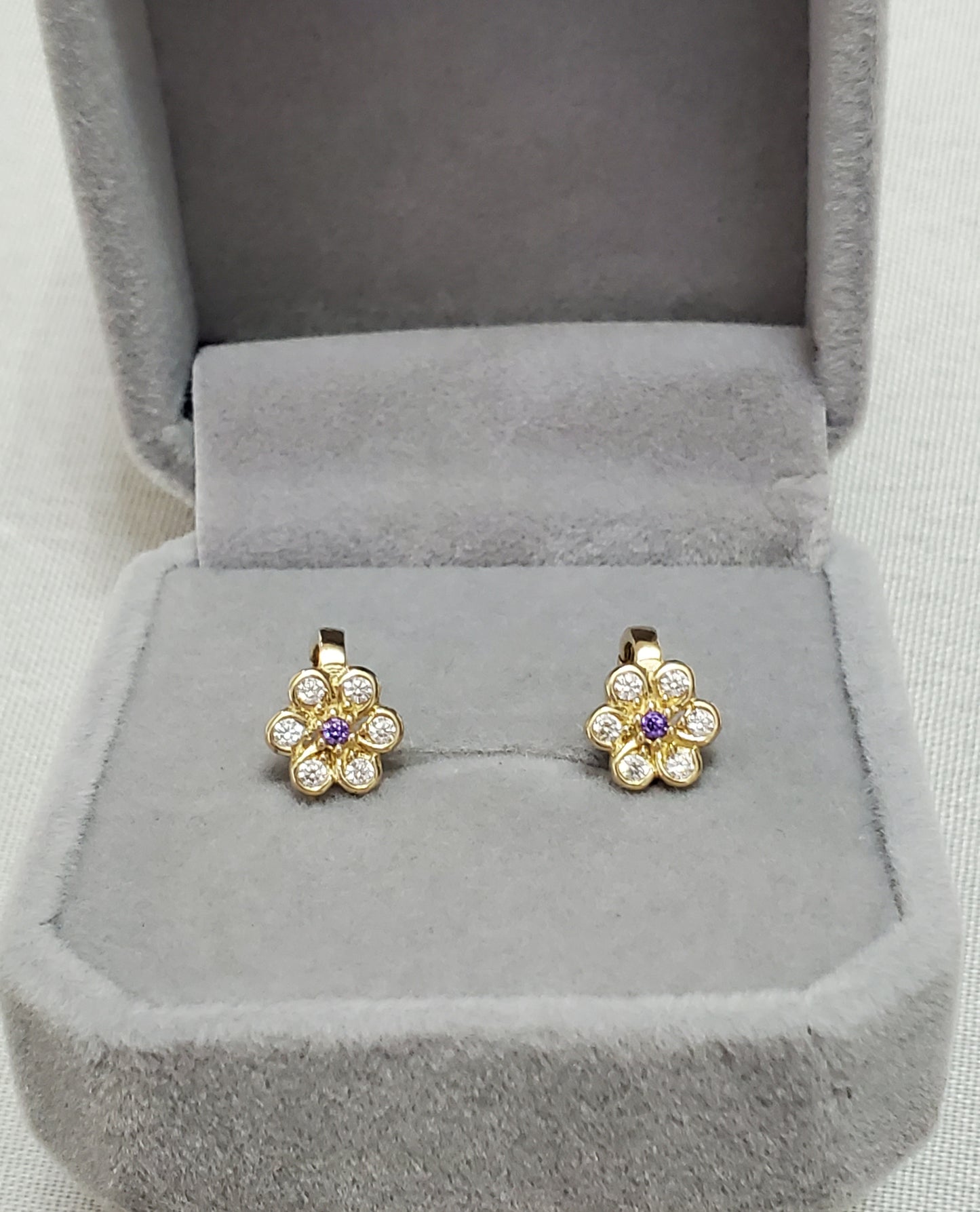 Earings gold 10k