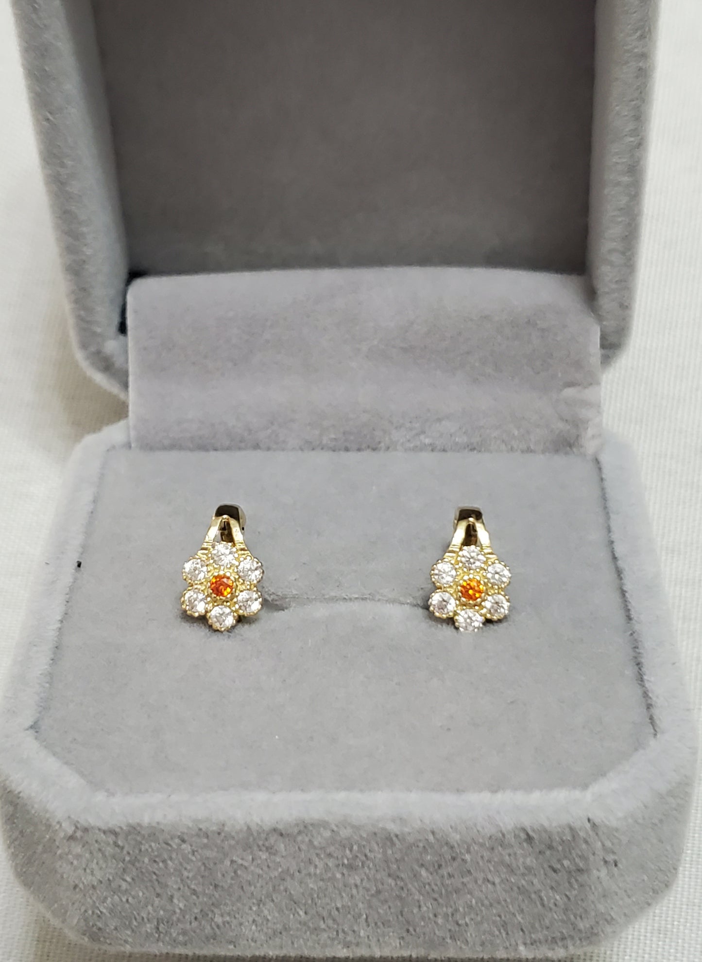 Earings gold 10k