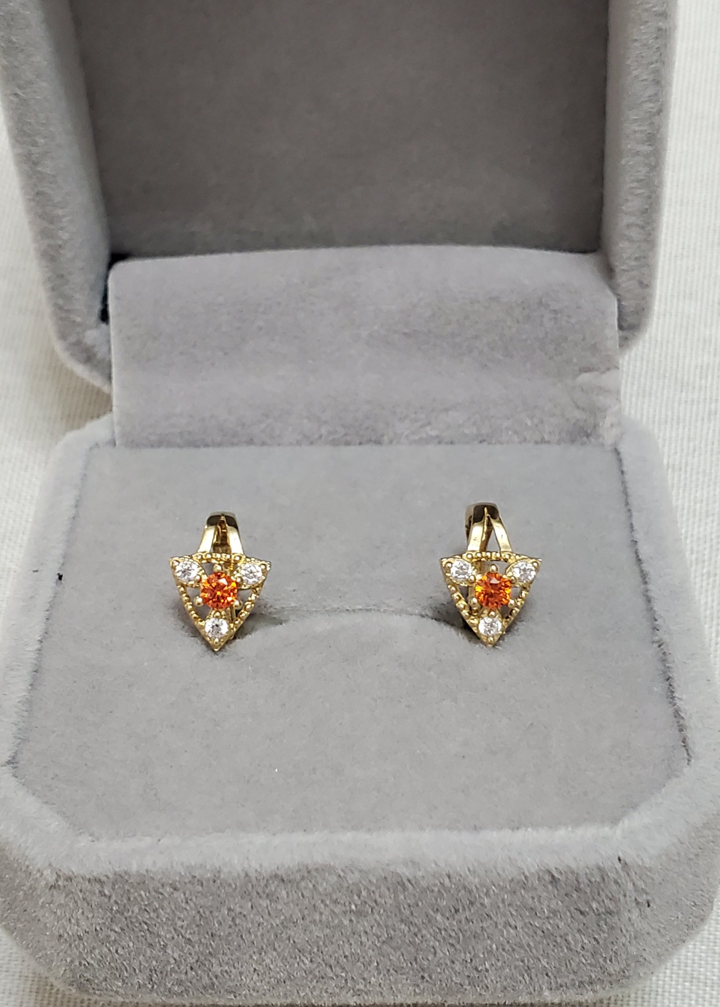 Earings gold 10k