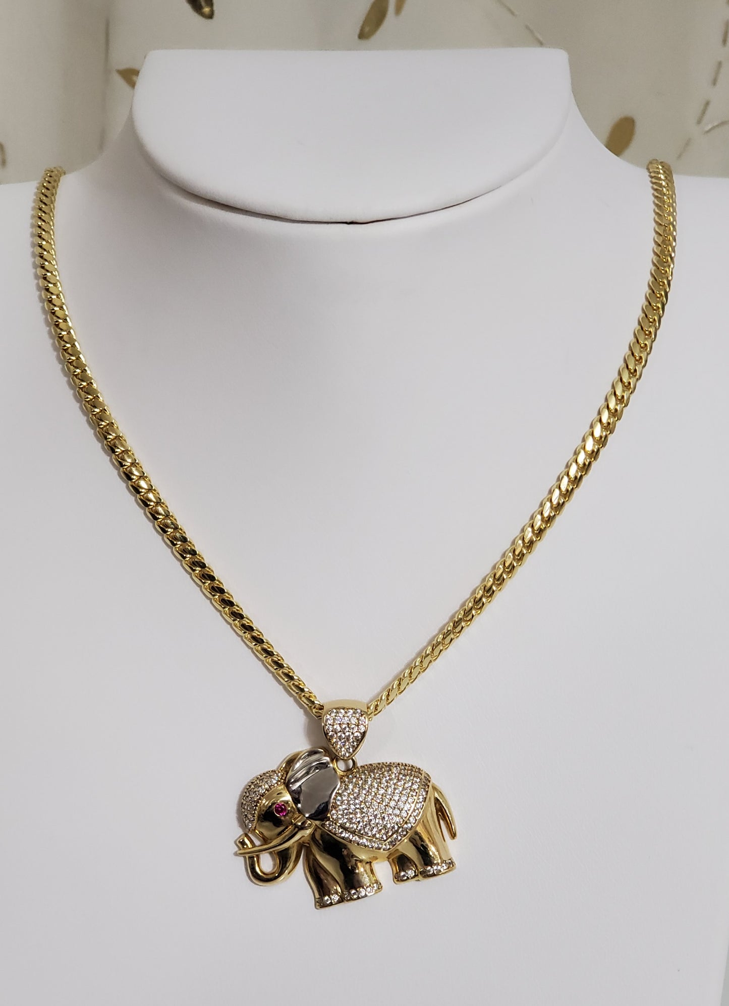 Necklace gold 10k with charm gold 10k