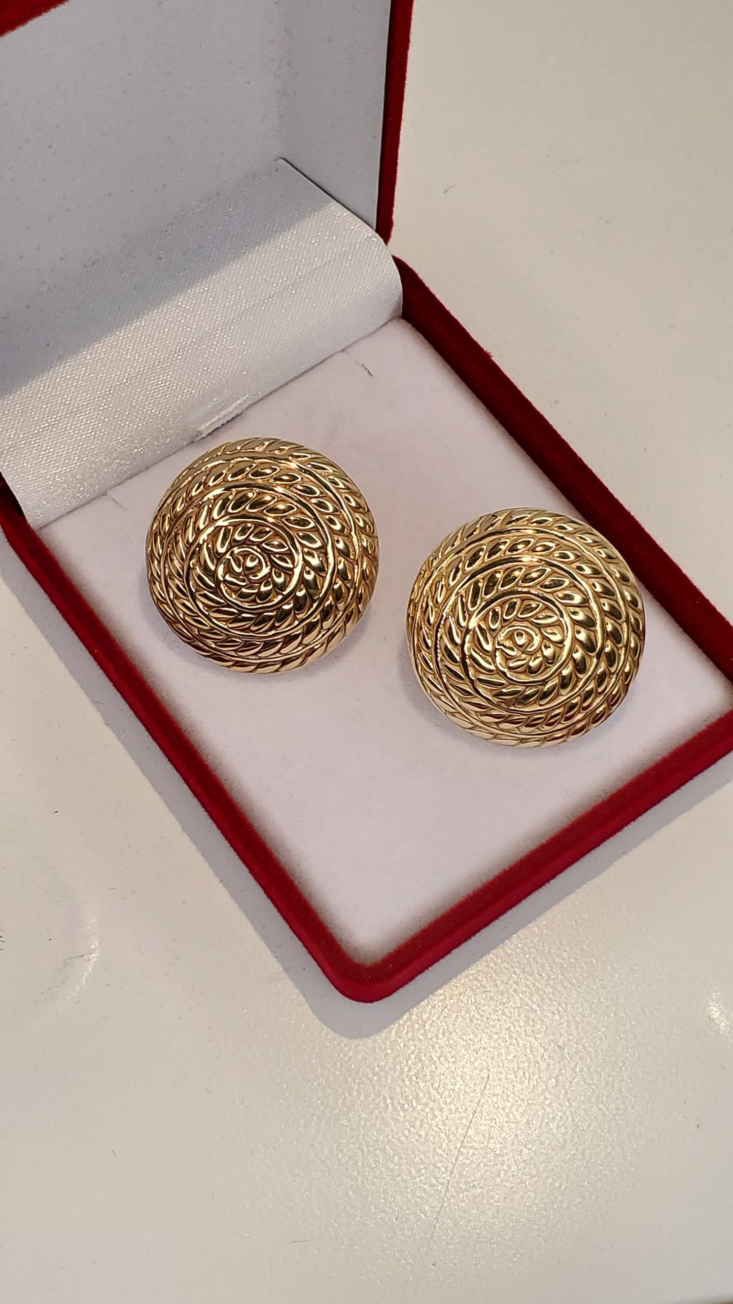 Earings gold 10k