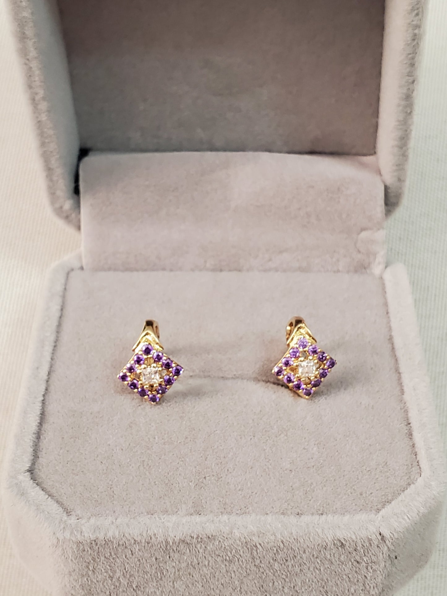 Earings gold 10k